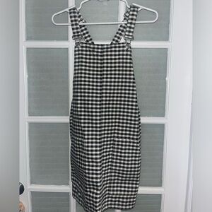 MOTO, Black and white checkered overall jumper dress with pockets, size S